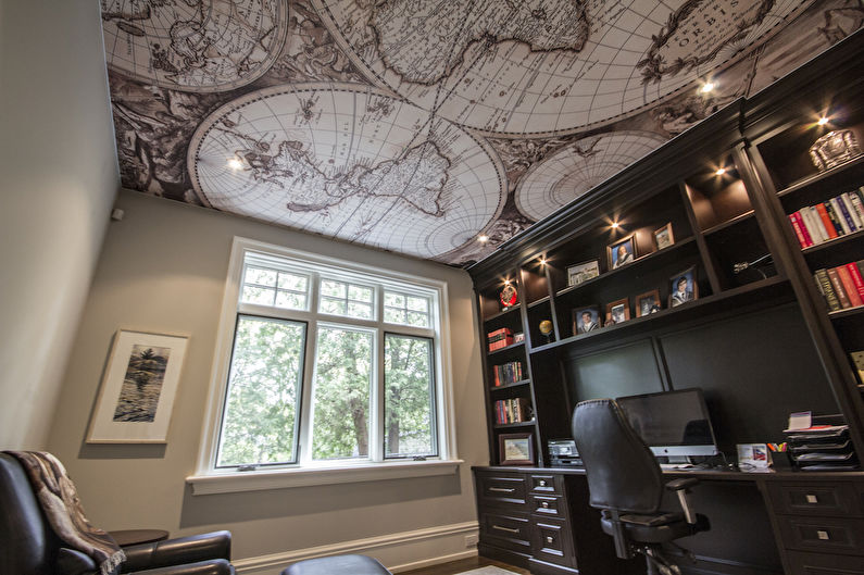 Plafond tendu avec impression photo à l'intérieur de votre bureau à domicile