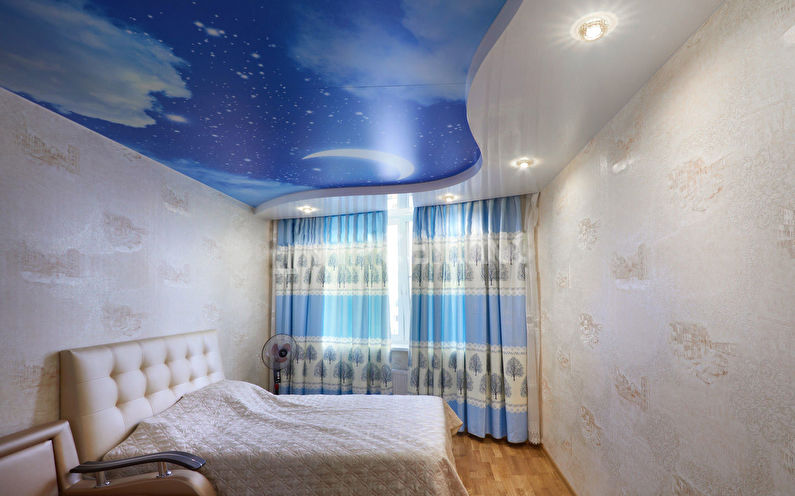 Plafond tendu avec impression photo dans la chambre - Ciel étoilé