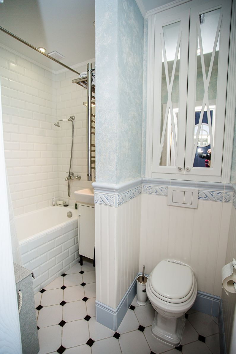 Le design de la salle de bain à Khrouchtchev - style provençal