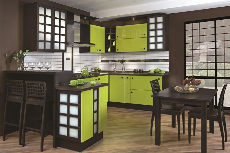 La combinaison de couleurs à l'intérieur de la cuisine - marron avec vert