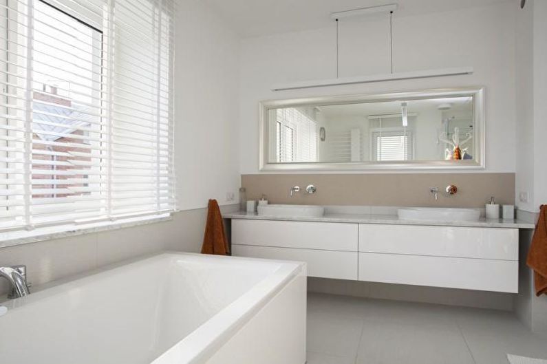 Design intérieur d'une salle de bain blanche - photo