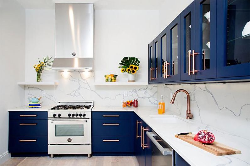 Design d'intérieur de cuisine dans les tons bleus - photo
