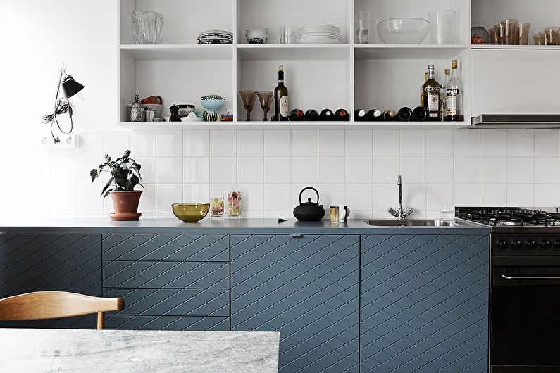 Cuisine de style scandinave bleu et blanc - design d'intérieur