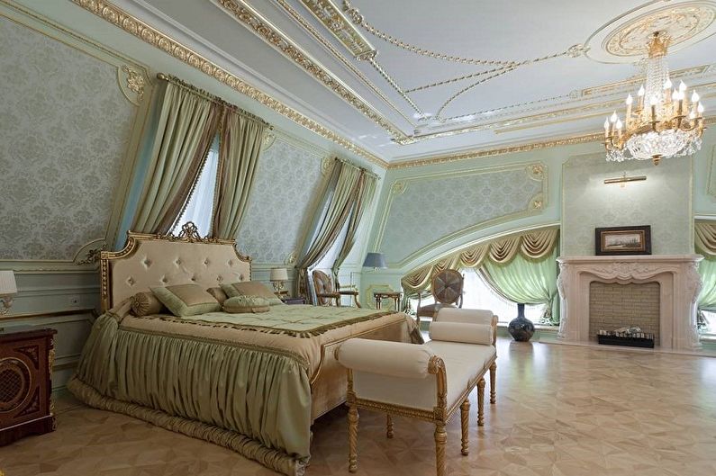 Bēniņu guļamistaba klasiskajā stilā - interjera dizains